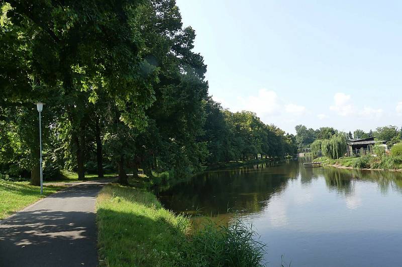 Letní pochod z Brandýsa nad Labem do Čelákovic.