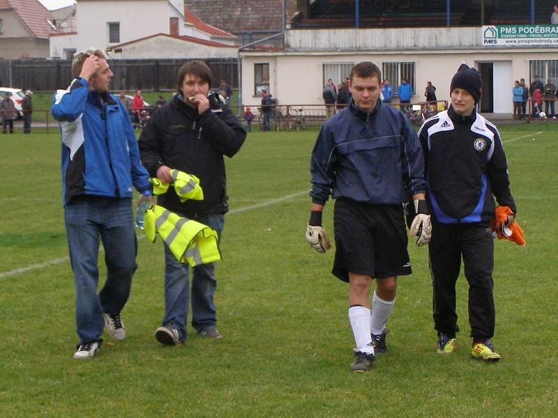 Z okresního fotbalového derby I.B třídy Libice - Sokoleč (2:1)