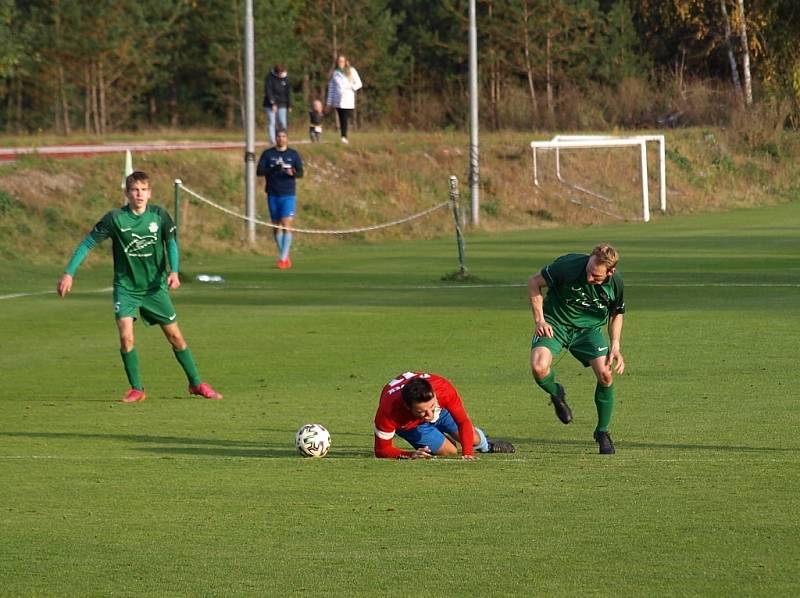 Z fotbalového utkání I.B třídy Semice - Pátek (2:2)