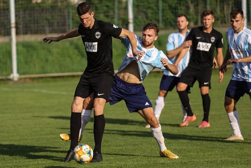 Z divizního fotbalového utkání Poříčany - Čáslav (2:0)