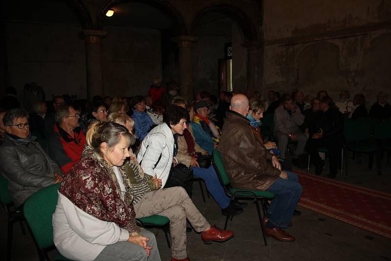 Kaple sv. Jana Nepomuckého v Nymburce zažila výjimečný koncert i bohoslužbu.