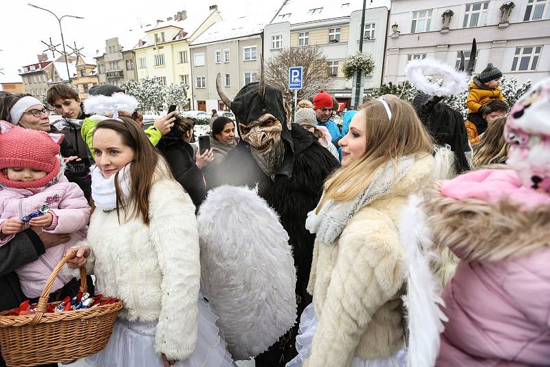 Krampus čerti v Lysé nad Labem v sobotu 4. prosince 2021.