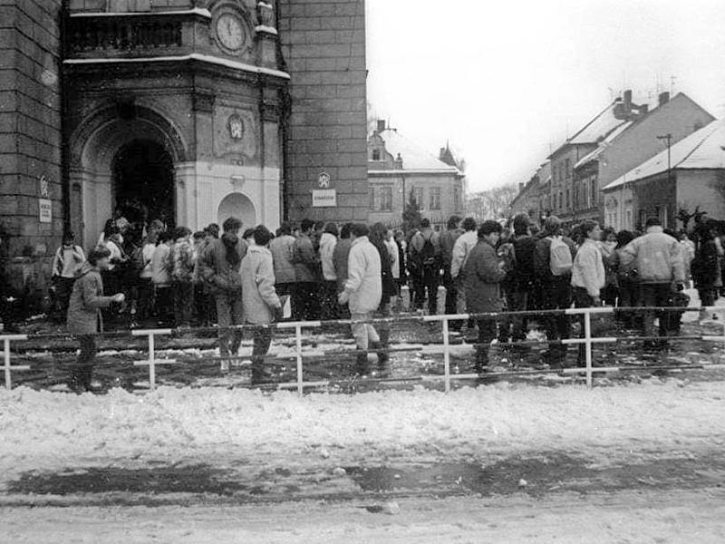 Revoluční listopadové dny roku 1989 v Nymburce.