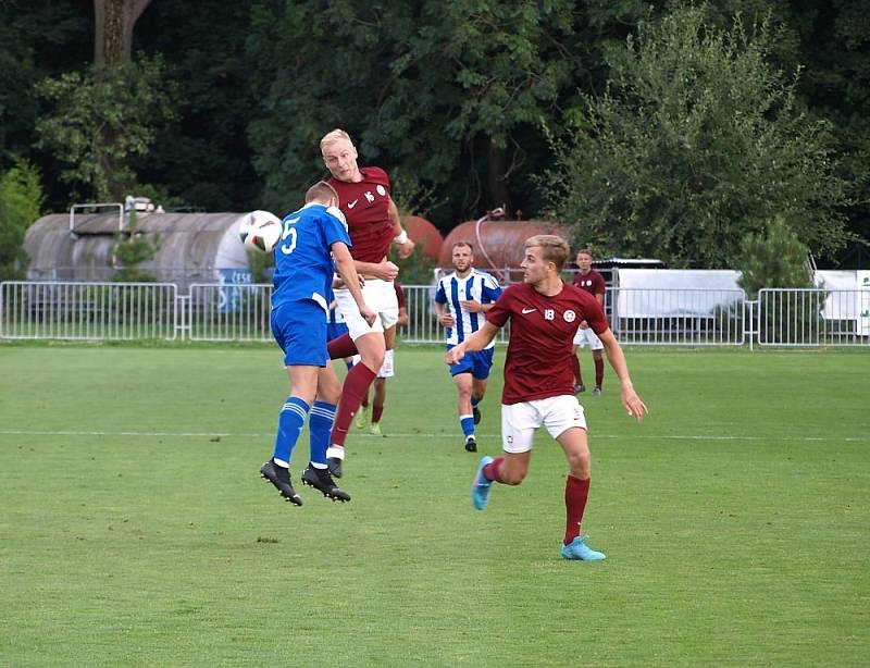 Z fotbalového utkání I.A třídy Bohemia Poděbrady - Čelákovice (1:4)