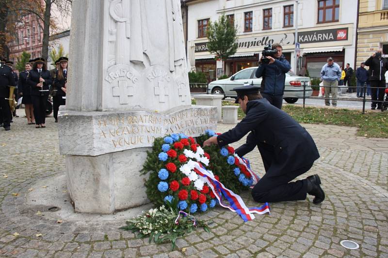 Kladení věnců v Lysé nad Labem