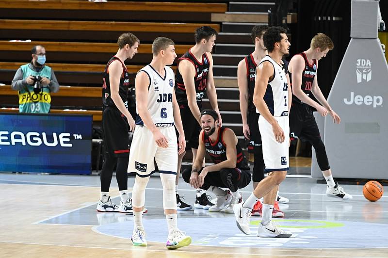 Z basketbalového utkání Ligy mistrů Dijon - Nymburk (85:61)