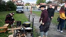 Na podzimní Restaurant Day přišly k zimnímu stadionu stovky lidí.