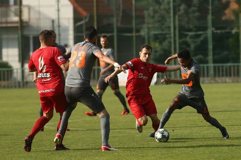 Z fotbalového utkání turnaje Sokoleč cup Velim - Slovan Poděbrady (3:1)