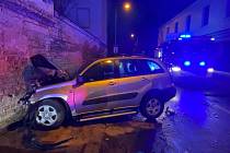 Dopravní nehoda: střet dvou osobních automobilů v Poděbradech.
