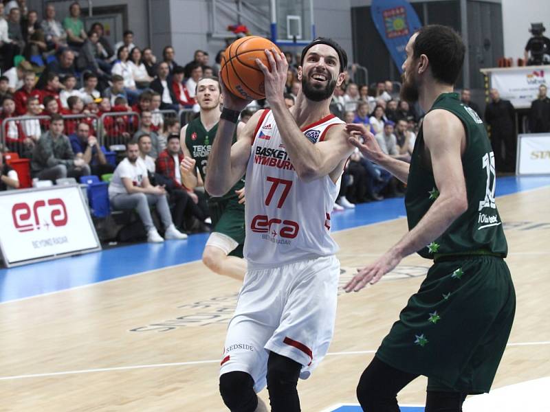 Z basketbalového utkání Ligy mistrů Nymburk - Bandirma (92:70)