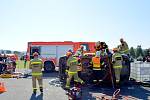 Milovičtí hasiči v barvách Nymburska ovládli krajskou soutěž ve vyprošťování osob při nehodách na letišti v Tlusticích na Berounsku.