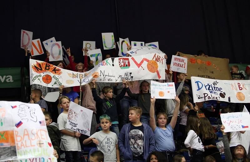 Při basketbalovém utkání Kooperativa NBL v Nymburce byl vytvořen nový rekord – nejnižší věkový průměr diváků na jednom zápase nejvyšší české basketbalové soutěže.