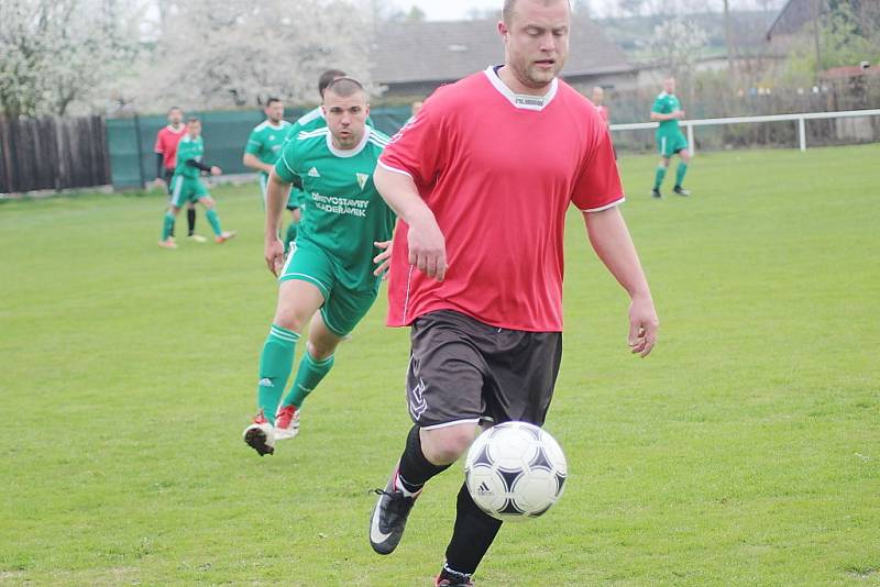 Z fotbalového utkání okresního přeboru Opočnice - Přerov nad Labem (3:0)