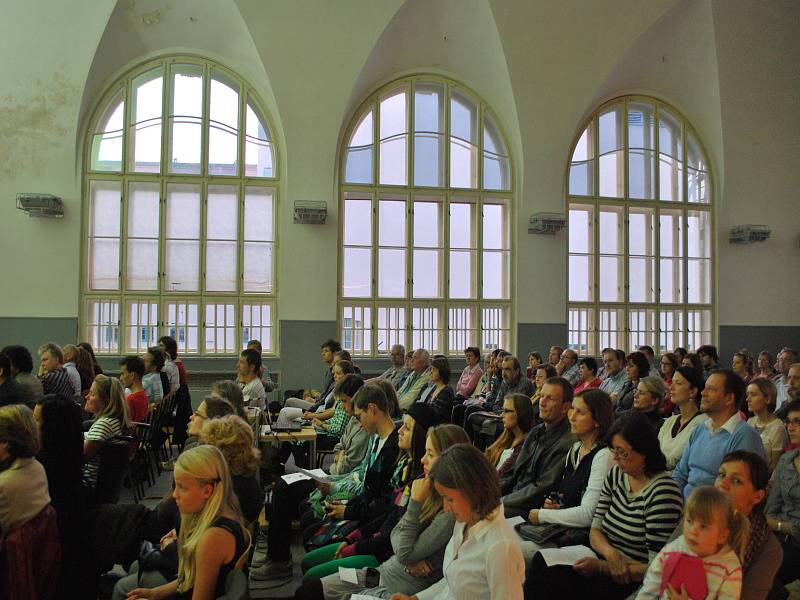 Šumné stopy Bedřicha Feuersteina na nymburském gymnáziu