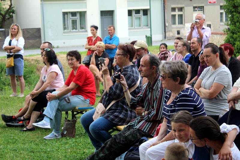 Z folklorního festivalu Polabská vonička.