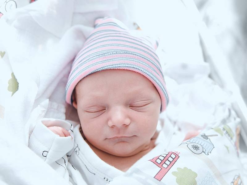 Karolína Tóthová z Říčan se narodila v nymburské porodnici 29. dubna 2022 v 14:59 hodin s váhou 2790 g a mírou 48 cm. Na prvorozenou holčičku se těšila maminka Zuzana tatínek Jan.