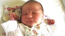 ALEXANDR PO TÁTOVI. Alexandr Botnari se mamince Kristýně narodil v pátek 1. srpna v 9.34 hodin. Chlapeček měřil 52 centimetrů a vážil 4020 gramů. V Poděbradech se na ně těší tatínek Alexandr a bráška Kristián.