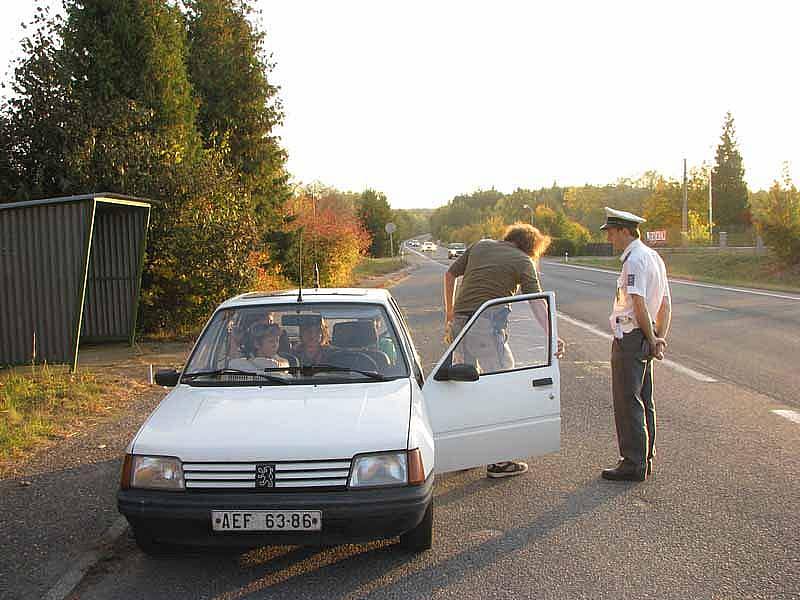 Policejní kontroly v Nouzově