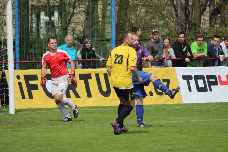 Z fotbalového utkání I.B třídy Loučeň - Pátek (4:0)