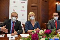 Dokument „Memorandum o spolupráci mezi Středočeským krajem a Ministerstvem kultury ČR za účelem zpřístupnění chaty Bohumila Hrabala v Kersku byl podepsán 13. října 2021.