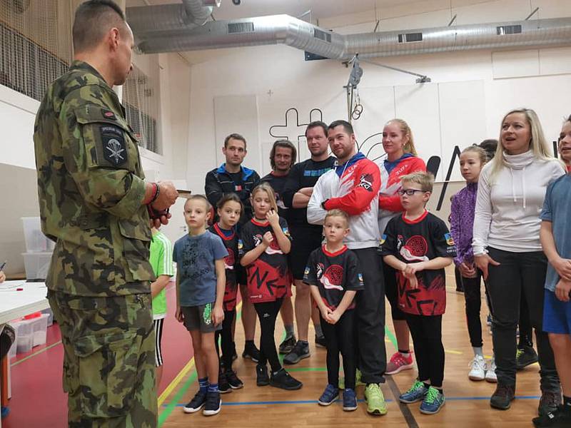 Z Army testu Best of!, který se uskutečnil v neděli 24. listopadu v areálu ZŠ Juventa v Milovicích.