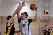 Z basketbalového utkání ligy juniorů Basket Poděbrady - BC Vysočina (76:85)