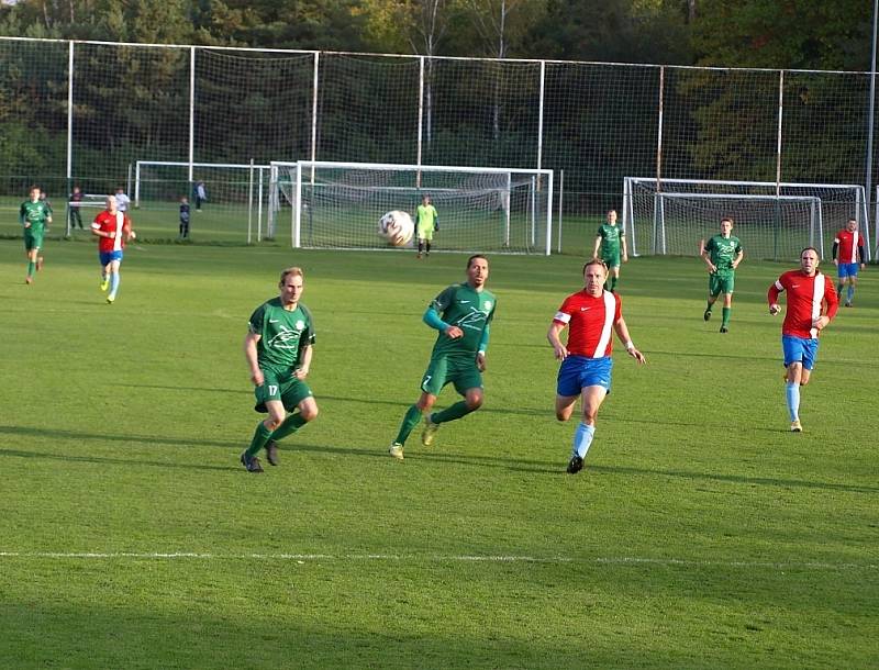 Z fotbalového utkání I.B třídy Semice - Pátek (2:2)