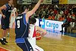 Z basketbalového utkání play off Nymburk - Kolín (105:61)