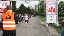 První ročník půlmaratonu a "čtvrtky" v Nymburce.