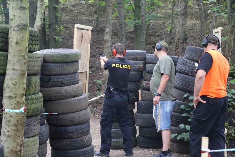 Přebor Krajského ředitelství policie Středočeského kraje ve střelbě ze služební zbraněˇ.