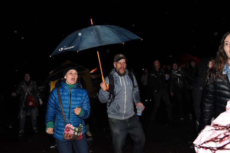 Na druhém ročníku hudebního Kouty fest u Poděbrad vystoupilo dvanáct kapel.