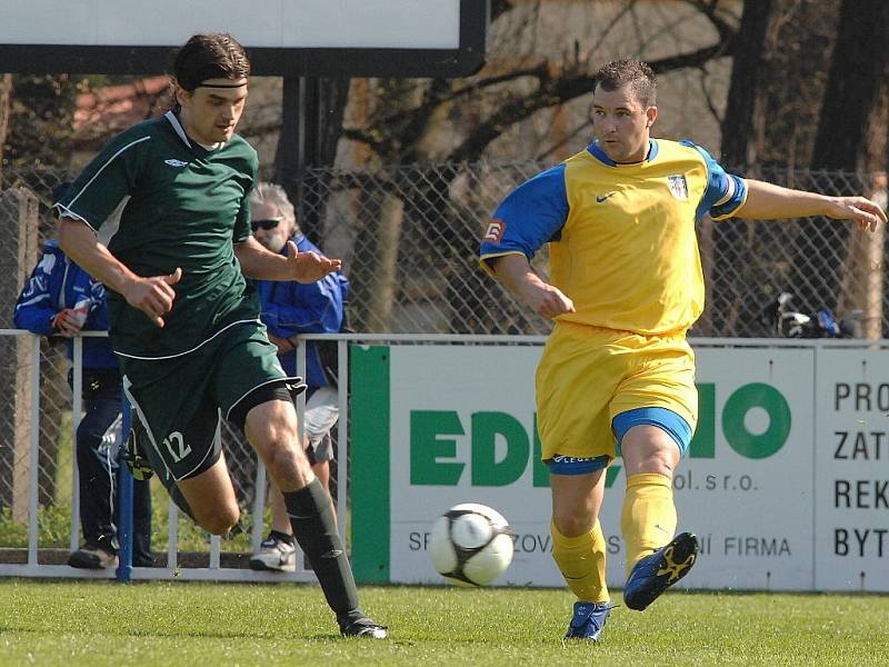 Z divizního fotbalového utkání Union Čelákovice - Rakovník (4:0)