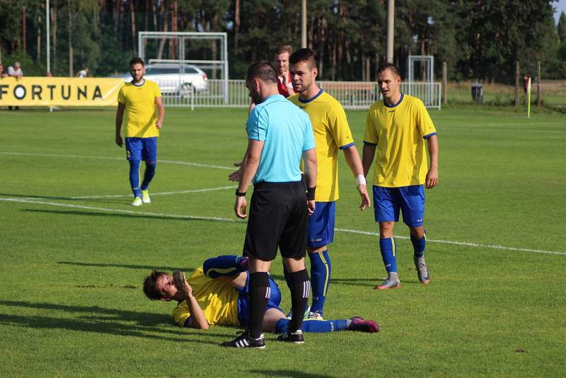 Z divizního fotbalového utkání Ostrá - Neratovice/Byškovice (1:3)