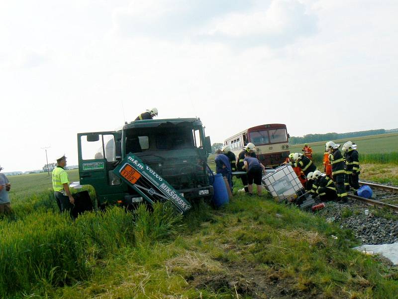 Nehoda na přejezdu u Běrunic