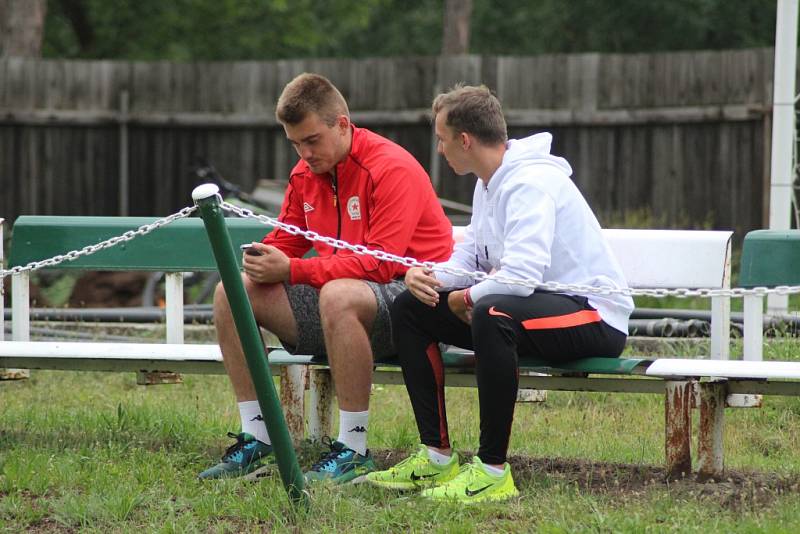 Z fotbalového utkání krajského přeboru Semice - Poříčany (1:0)