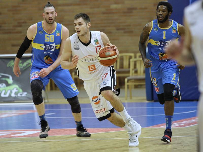 Z basketbalového utkání Kooperativa NBL Nymburk - Jindřichův Hradec (117:75)