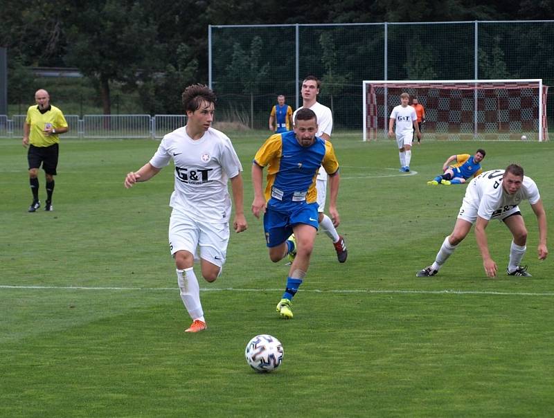 Z fotbalového utkání okresního přeboru Bohemia Poděbrady B - Všejany (2:1)