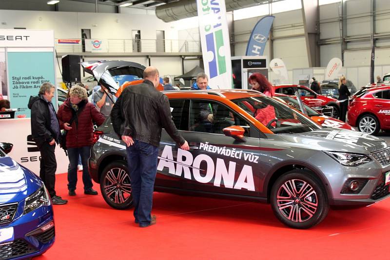 Z jednoho z předchozích ročníků autosalonu Kola a gastrofestivalu.