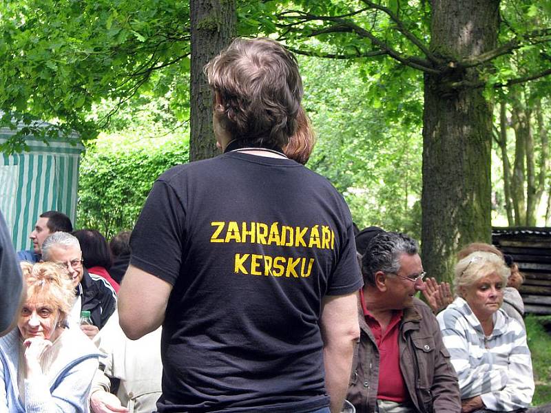 Hrabalovo Kersko na zahradě Lesního ateliéru Kuba