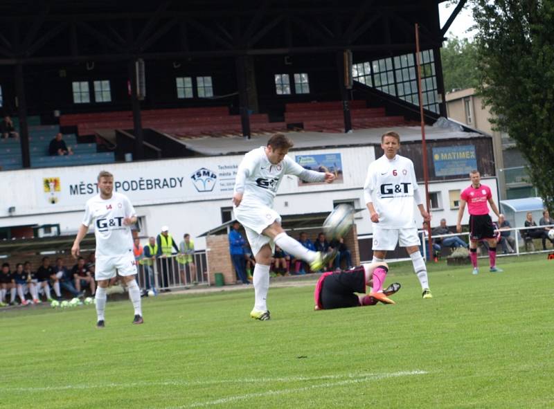 Z fotbalového utkání I.A třídy Bohemia Poděbrady - Horky nad Jizerou (2:4)