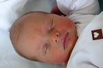 Matyáš Kalista se narodil 2. dubna 2021 v kolínské porodnici, vážil 2880 g a měřil 48 cm. V Hradčanech bude vyrůstat se sourozenci Ondrou (15), Natálií (15), Nelou (13) a rodiči Lenkou a Karlem.