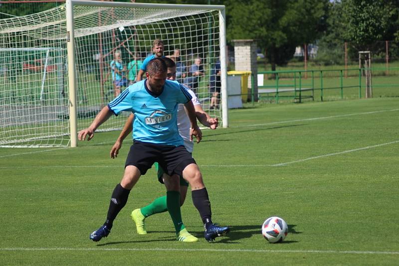 Z přípravného fotbalového utkání Polaban Nymburk - Luštěnice (4:0)