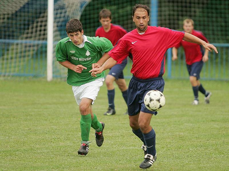 Z přípravného fotbalového utkání Radim - Sokoleč (1:5)