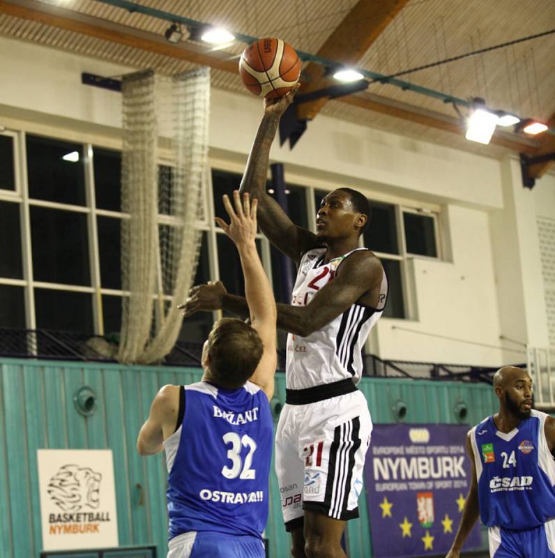 Basketbalisté Nymburka smetli v dalším zápase nejvyšší soutěže tým Ostravy.