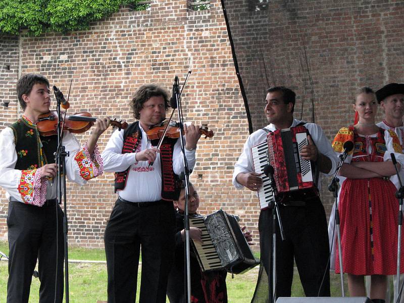 V nymburce proběhla v sobotu už tradiční soutěž folklofních souborů Vonička 2009.