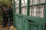 Den otevřených dveří v chatě spisovatele Bohumila Hrabala v Kersku.