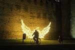 Novým prvkem v rámci nymburské vánoční výzdoby jsou osvětlená křídla, která se každý den rozsvěcí se soumrakem u hradeb ze strany od Labe.