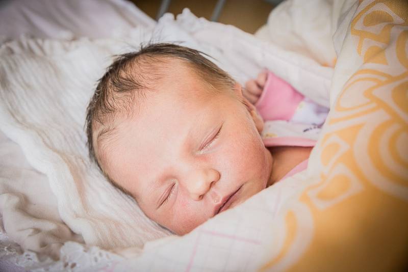 Rozálie Doušová, Kouty. Narodila se 24. září 2019 ve 14.37 hodin, vážila 3 810g a měřila 50 cm. Svou prvorozenou dceru si odvezli domů rodiče Lenka a Václav.