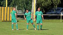 Z fotbalového utkání okresního přeboru Přerov nad Labem - Všejany (3:2)