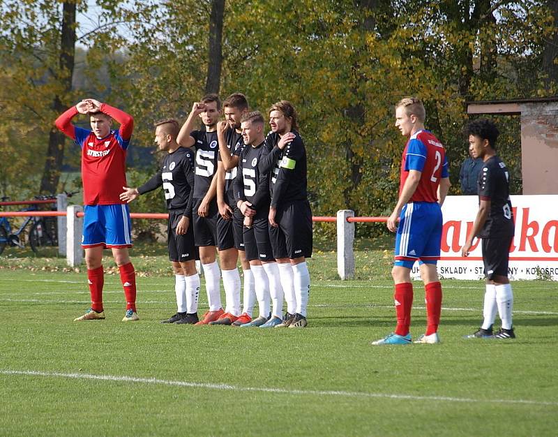 Z fotbalového utkání I.B třídy Městec Králové  - Slovan Poděbrady (0:1)